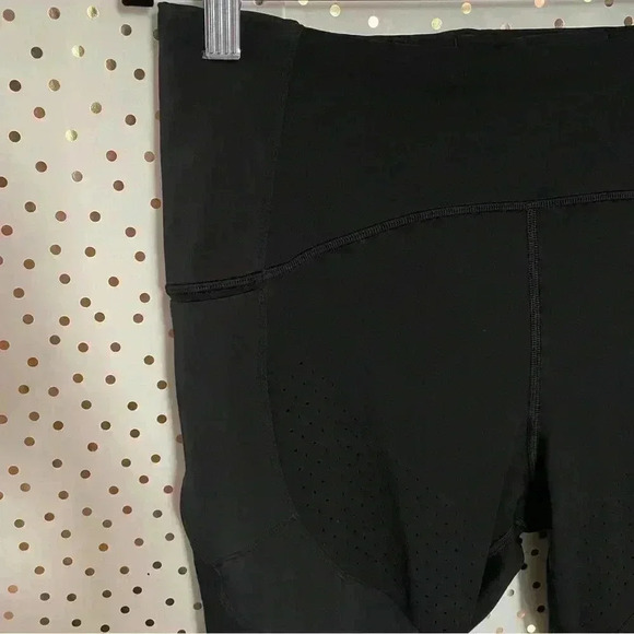 Lululemon Uncovered Strength HR Crop - Picture 5 of 11